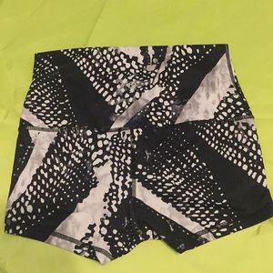 Lululemon Shorts Size 6